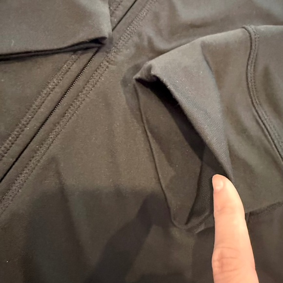 Nike FitDry Women’s Black Full Zip Hooded Sweater Jacket - Large (EUC) - Picture 6 of 12